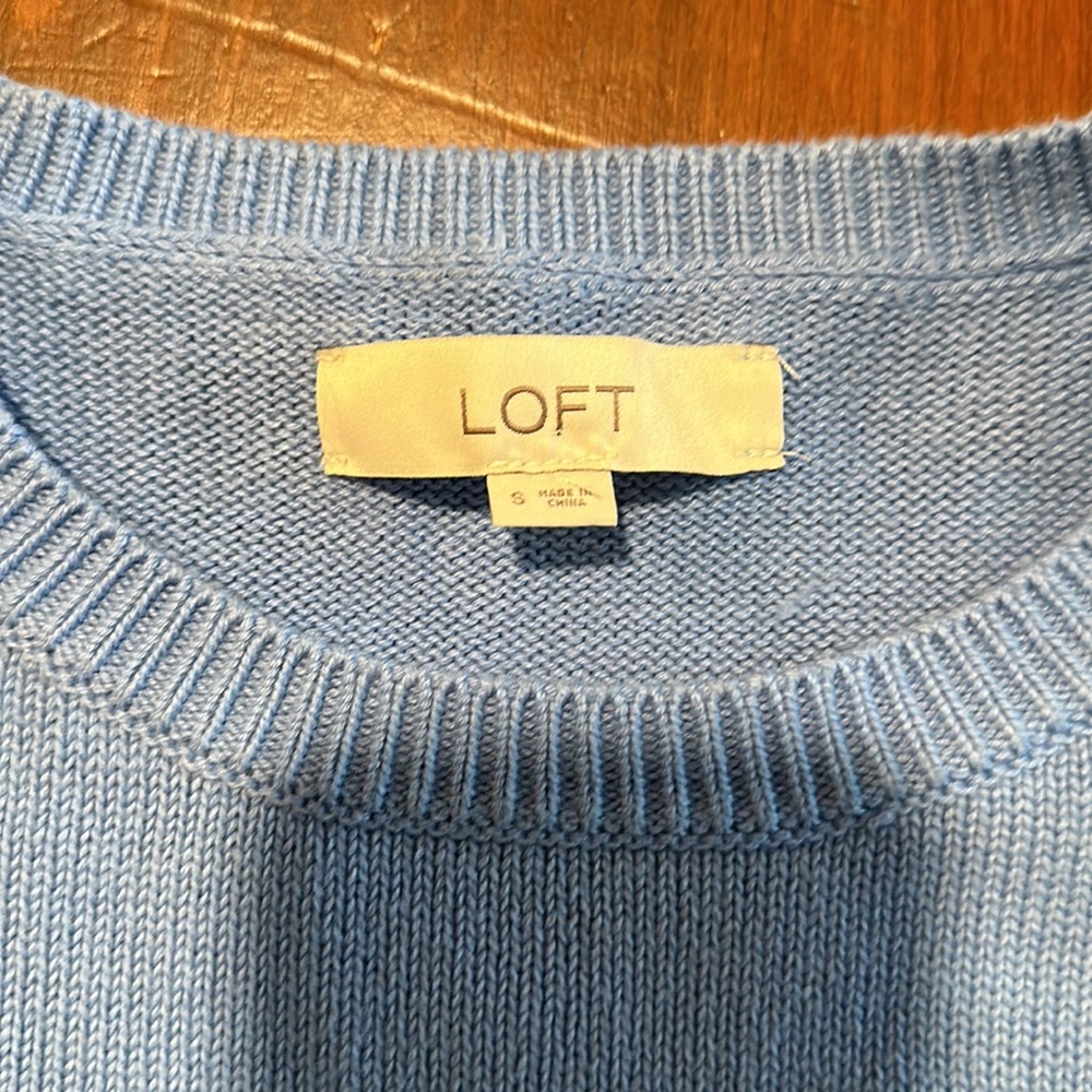 LOFT Knit Blue Sweater with embroidered Floral Detail on sleeves small - Picture 3 of 4